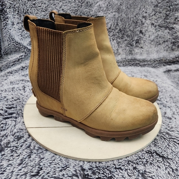 Sorel Shoes - SOREL Joan of Arctic Wedge II Camel Tan Chelsea Leather Boots Women’s Size 7.5
